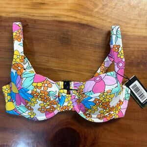 NEW Vetchy Swim Women's Bathing suit Top Floral Bright Underwire Beach